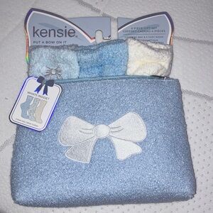 Kensie Blue and White Socks and Cosmetic Bag Set